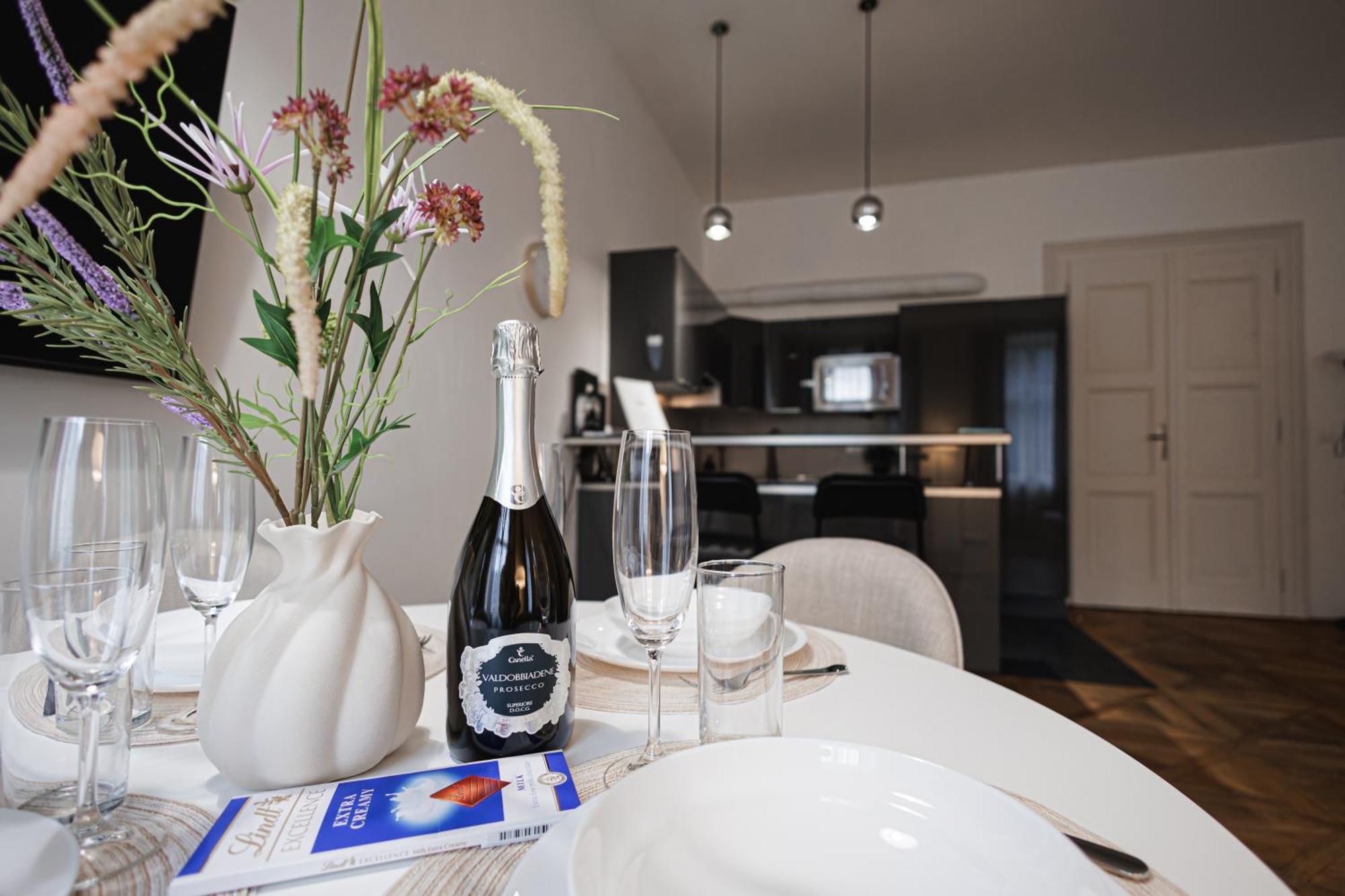 Exclusive Apartment Near Kafka'S Head — Photos 1