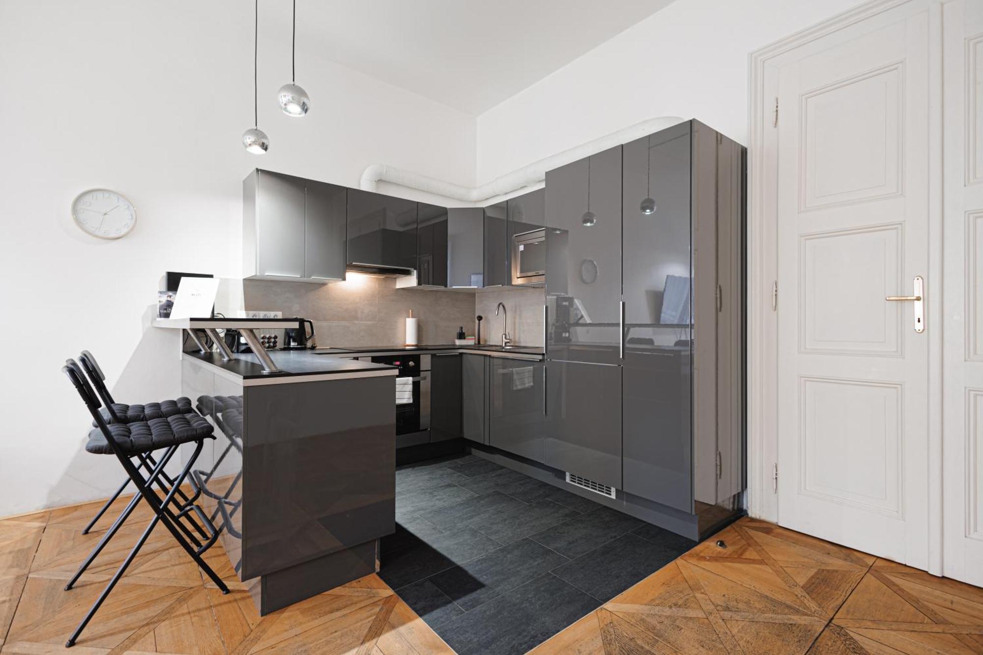 Exclusive Apartment Near Kafka'S Head — Photos 3